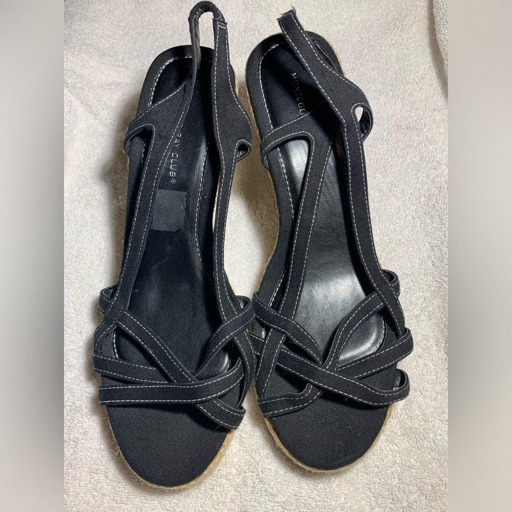 NWOT Montego Bay Club Black wedge sandals